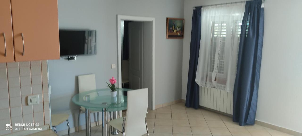 Apartments Sandra Врсар Экстерьер фото
